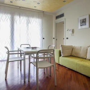 italianway-apartments-spadolini.italymilanhotels.net/