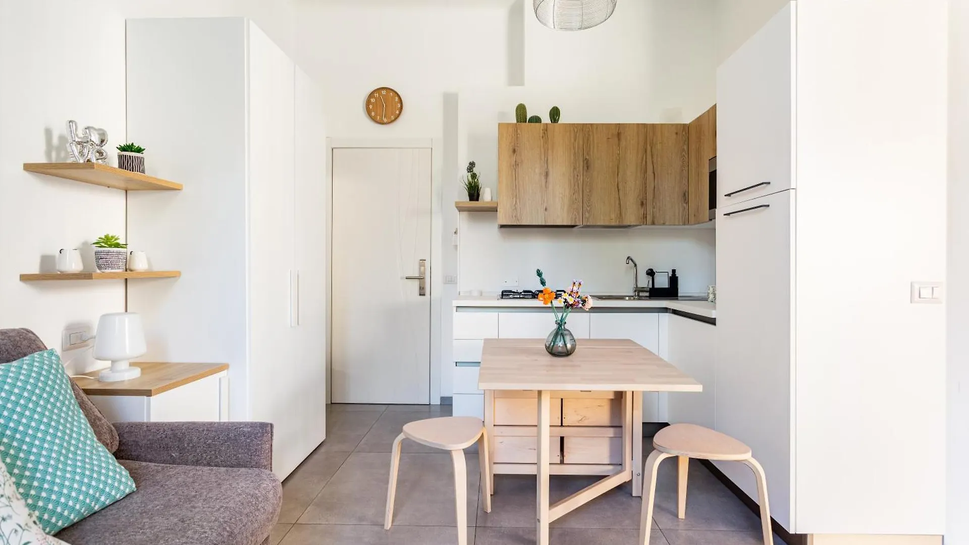 new studio apartment sauro orange Milano