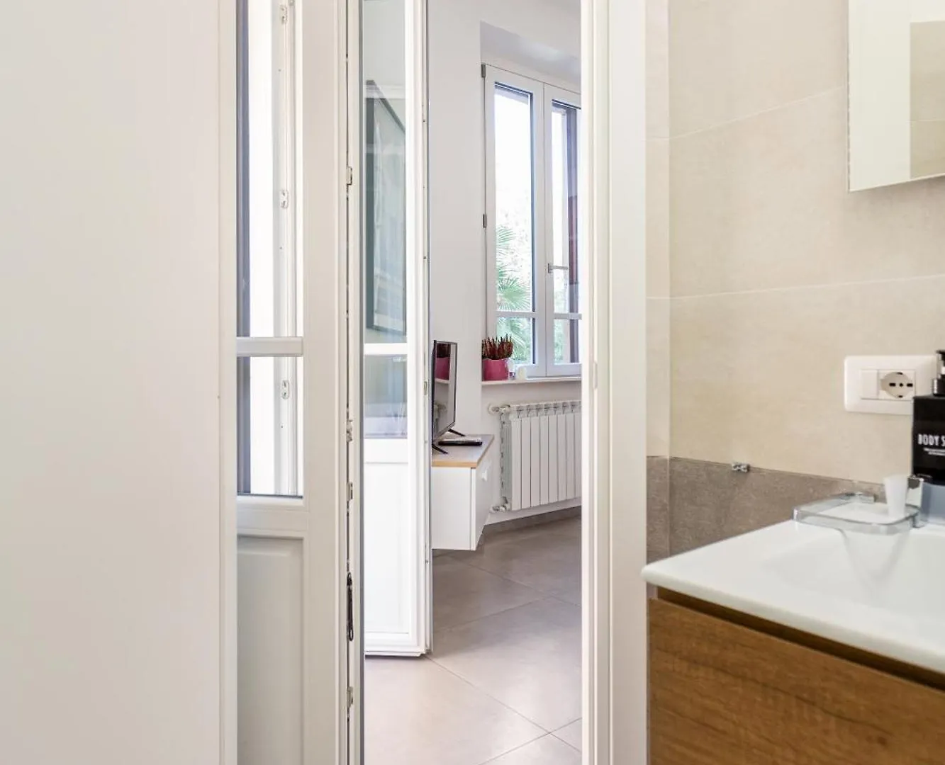 new studio apartment sauro orange Milano 0*,  Italia